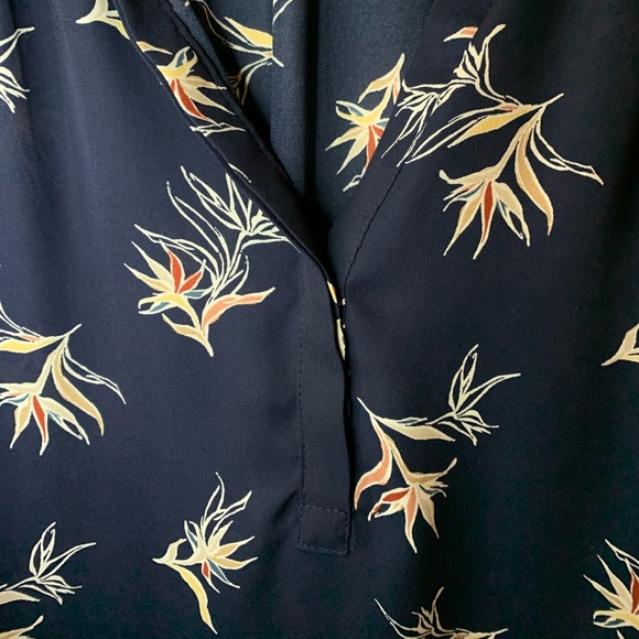 Alice Blue - Top - Small - light and flowy - Picture 3 of 4